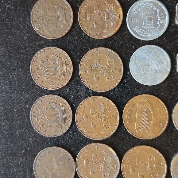 Assorted Coins Collection - Picture 2 of 3